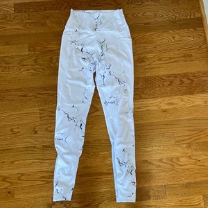 Buff Bunny white marble high waist leggings with side pockets size medium